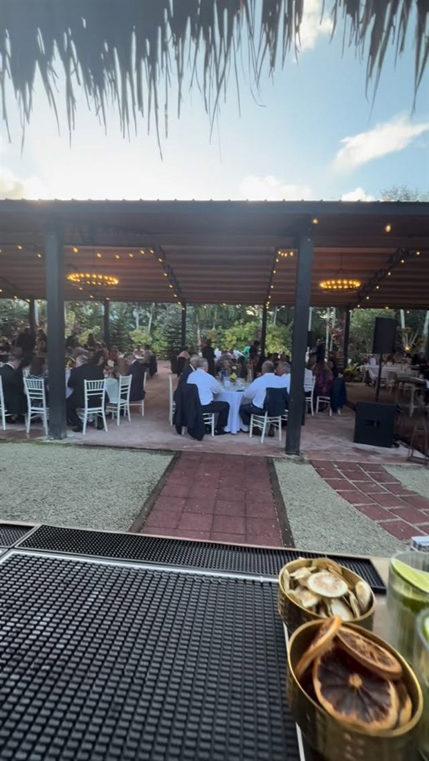 Boda al aire libre en Miami vista desde la barra de DR Bartender Service